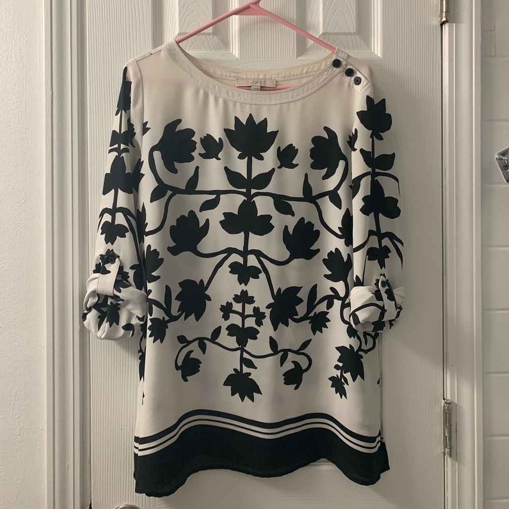 LOFT blouse size M